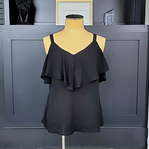 Flutter sleeve Top - Picture 1 of 7